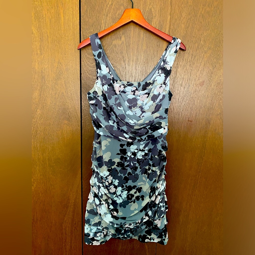 Express Gray Floral Ruched Lined Women’s Dress Size 4